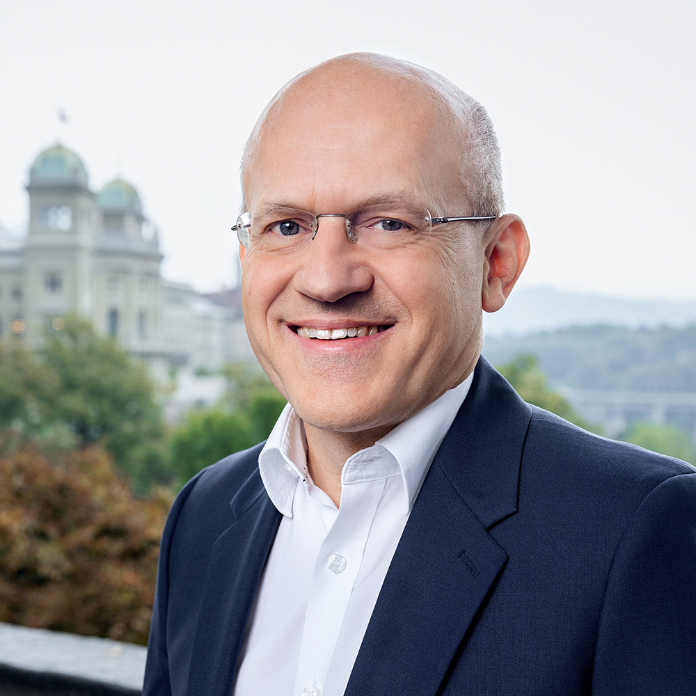 Philipp Burkhardt, Moderator